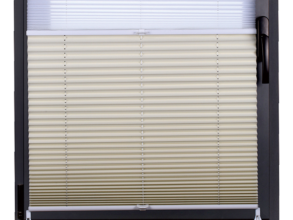 DAY&NIGHT PLEATED BLIND